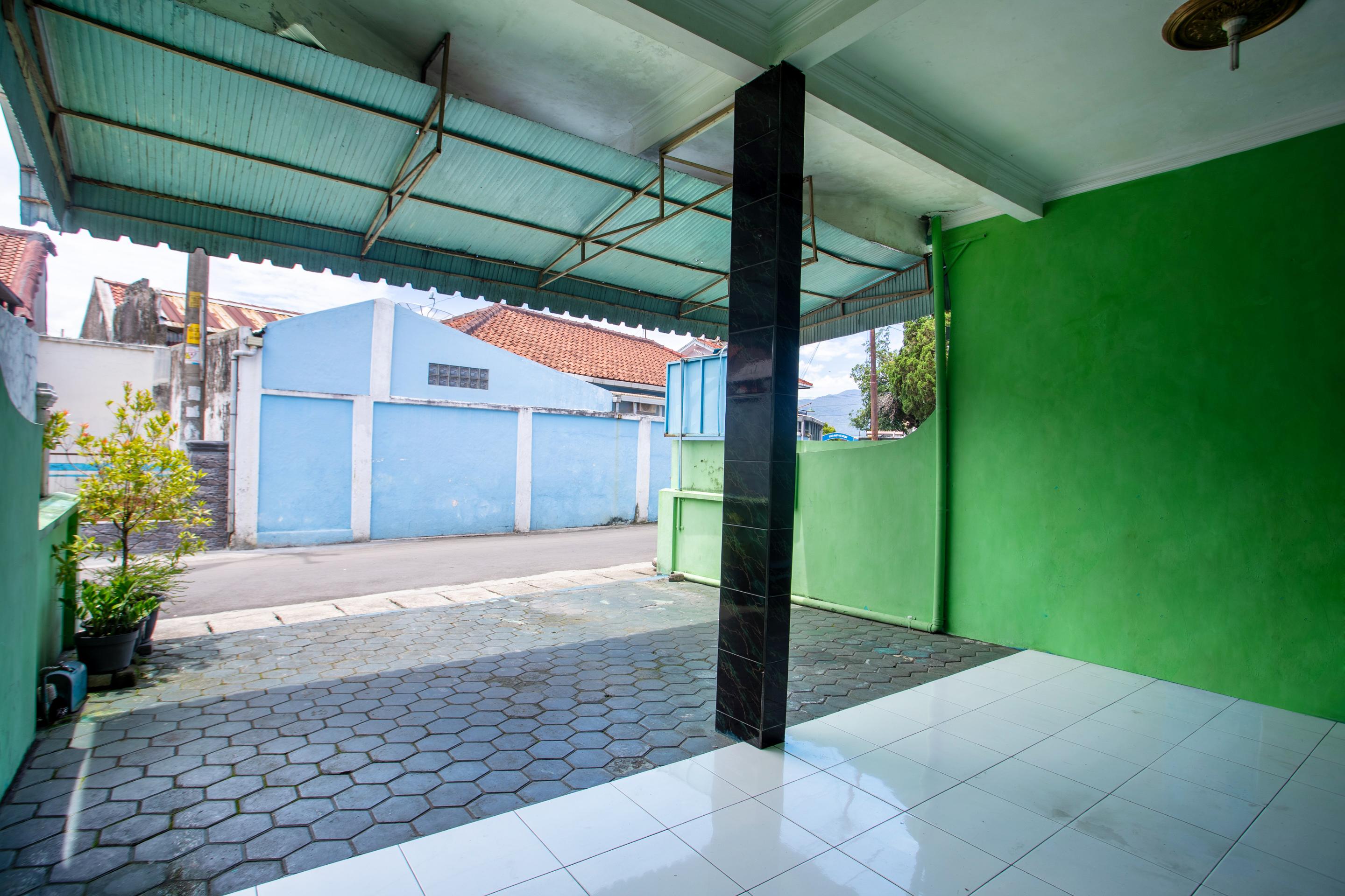 Spot On 2871 Hotel Budi Purwokerto Exteriér fotografie